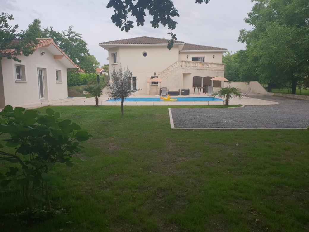 Maison Calme Et Spacieuse Bassens  Bagian luar foto